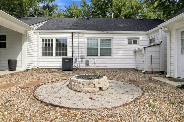 7591 High Drive, Prairie Village, KS 66208