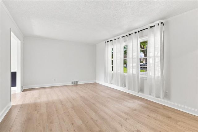 7591 High Drive, Prairie Village, KS 66208