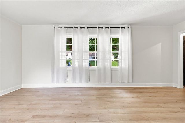 7591 High Drive, Prairie Village, KS 66208