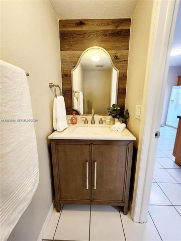 8360 NW 103rd St 204E, Hialeah Gardens, FL 33016