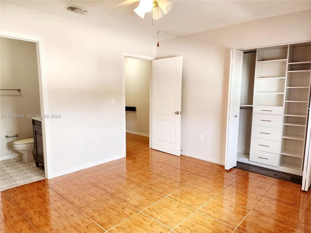 8360 NW 103rd St 204E, Hialeah Gardens, FL 33016