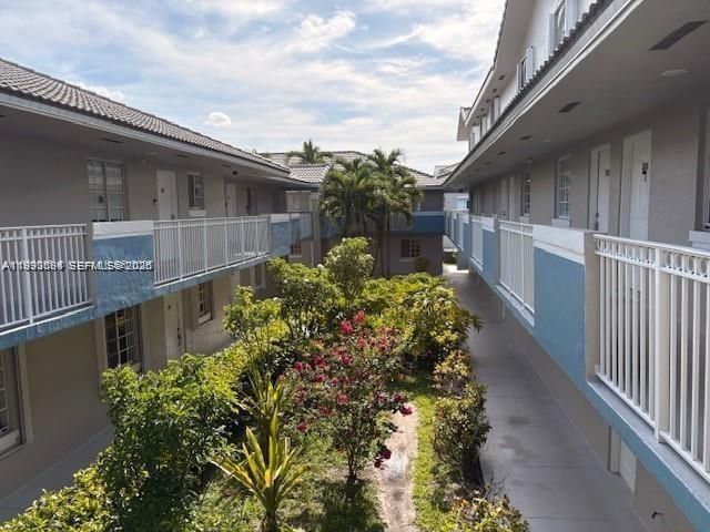 8360 NW 103rd St 204E, Hialeah Gardens, FL 33016