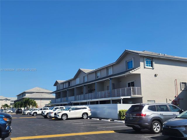 8360 NW 103rd St 204E, Hialeah Gardens, FL 33016