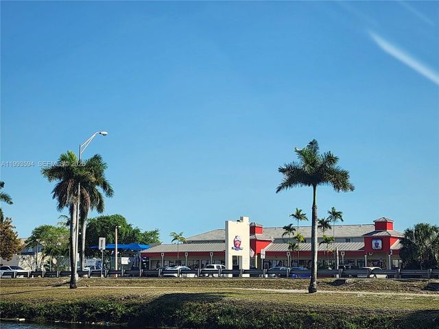 8360 NW 103rd St 204E, Hialeah Gardens, FL 33016