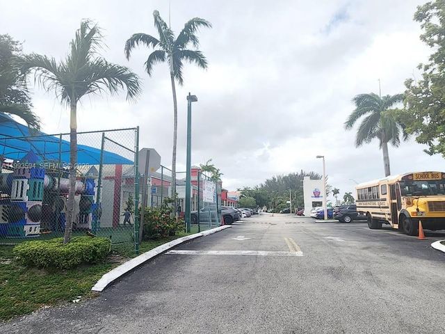 8360 NW 103rd St 204E, Hialeah Gardens, FL 33016