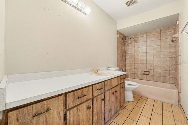 960 LAKE COVE TRAIL, Lakeland, FL 33813