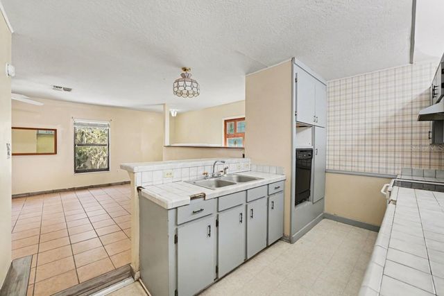 960 LAKE COVE TRAIL, Lakeland, FL 33813