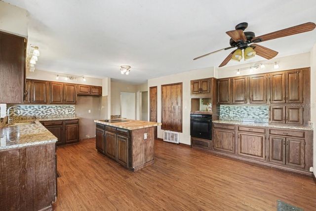 960 LAKE COVE TRAIL, Lakeland, FL 33813