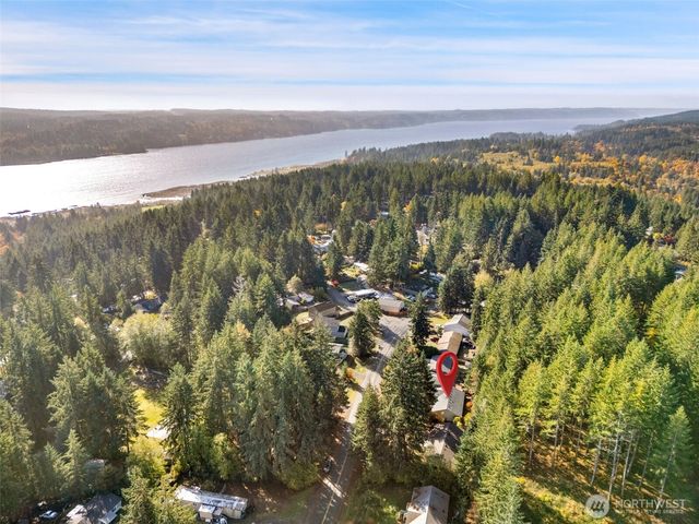 690 NE Larson Boulevard, Belfair, WA 98528