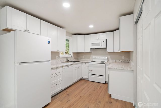 690 NE Larson Boulevard, Belfair, WA 98528