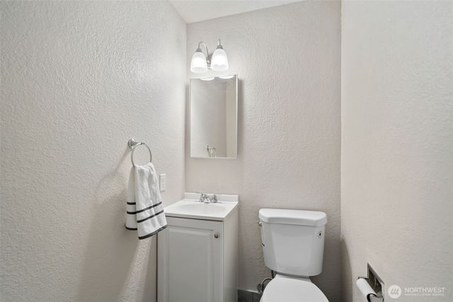 690 NE Larson Boulevard, Belfair, WA 98528