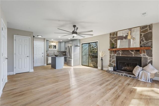 1303 Fairway Oaks, Waleska, GA 30183