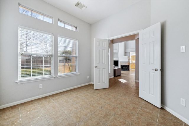 8942 Summer Ash Lane, Sugar Land, TX 77479