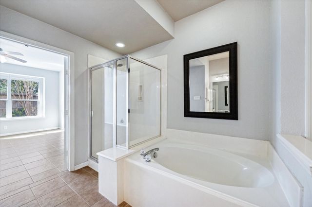 8942 Summer Ash Lane, Sugar Land, TX 77479