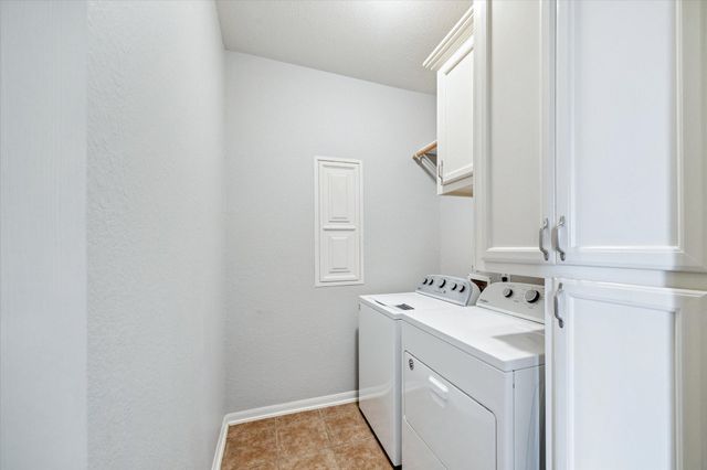 8942 Summer Ash Lane, Sugar Land, TX 77479