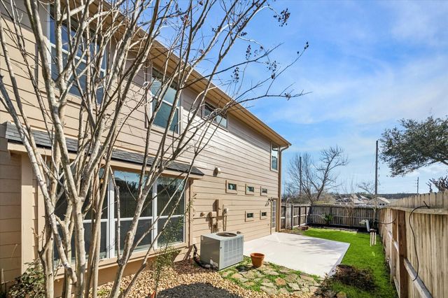 8942 Summer Ash Lane, Sugar Land, TX 77479