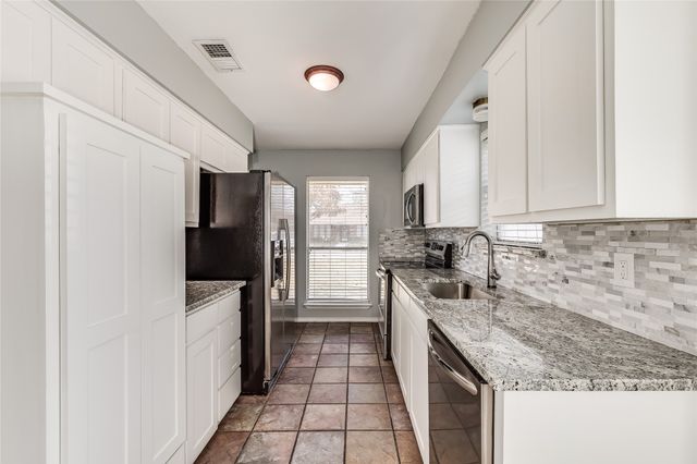 3807 Spring Hollow Drive, Carrollton, TX 75007