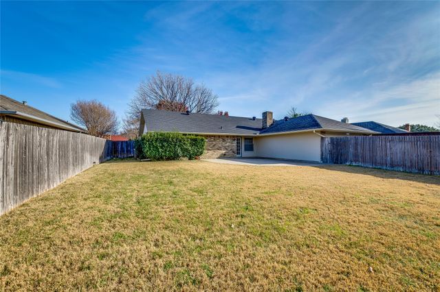3807 Spring Hollow Drive, Carrollton, TX 75007