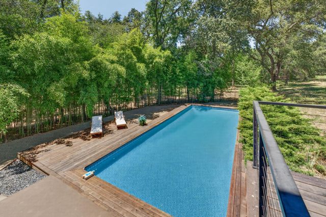 7801 Law Ln, Loomis, CA 95650