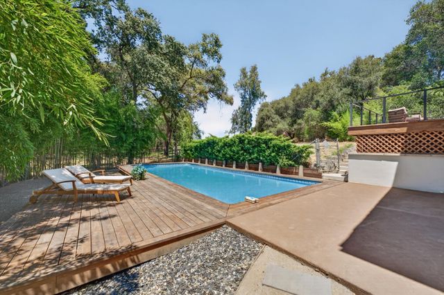 7801 Law Ln, Loomis, CA 95650