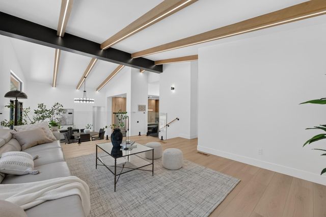 7801 Law Ln, Loomis, CA 95650