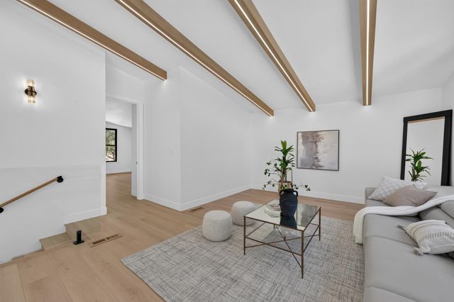 7801 Law Ln, Loomis, CA 95650