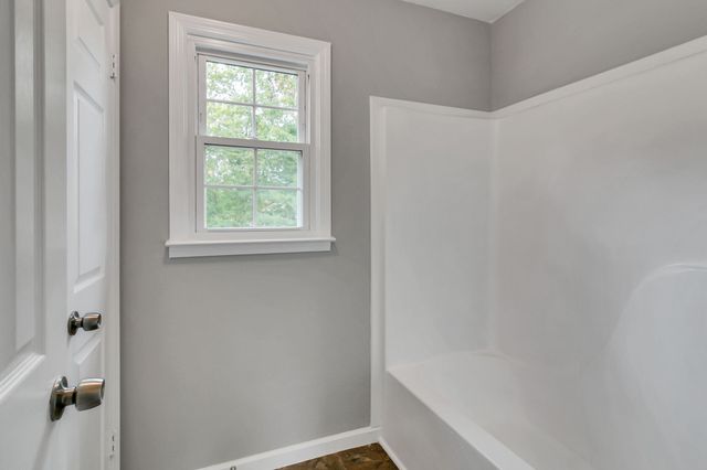 900 Cimarron Ct, Clarksville, TN 37042