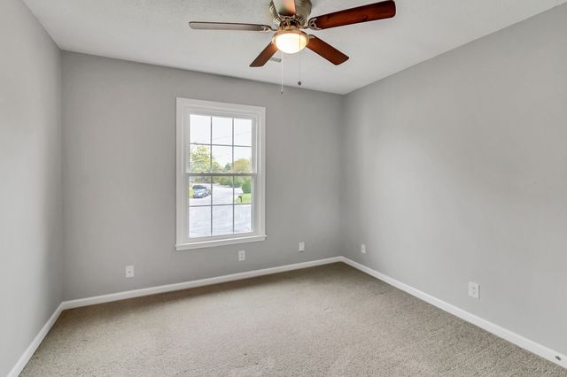 900 Cimarron Ct, Clarksville, TN 37042