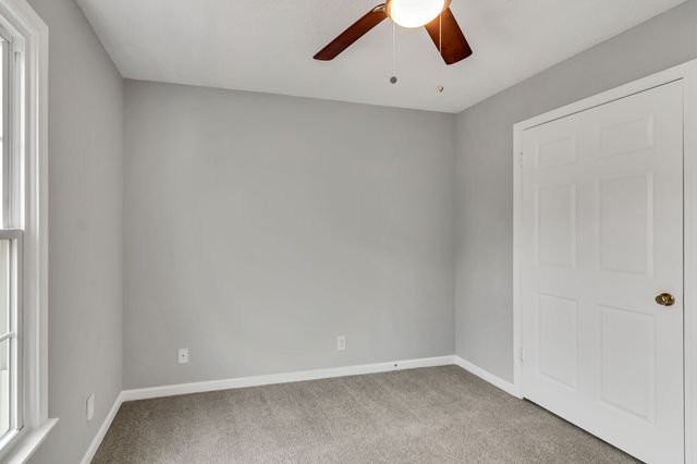 900 Cimarron Ct, Clarksville, TN 37042