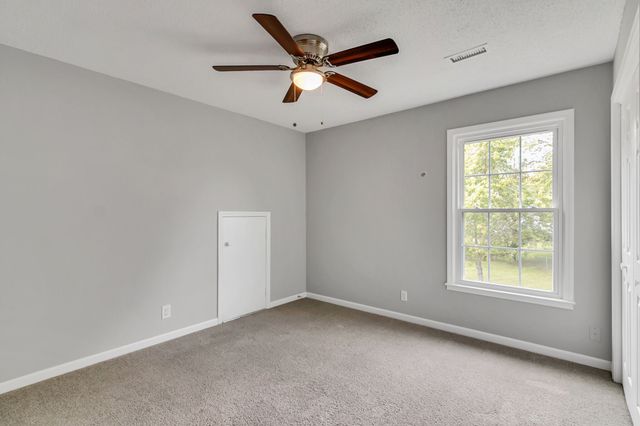 900 Cimarron Ct, Clarksville, TN 37042