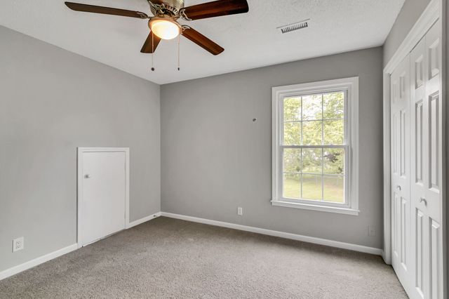 900 Cimarron Ct, Clarksville, TN 37042