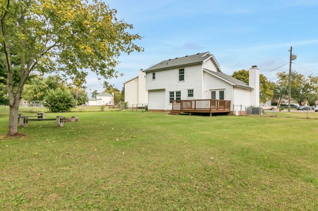 900 Cimarron Ct, Clarksville, TN 37042