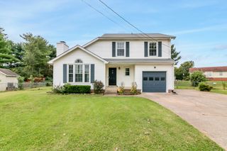 900 Cimarron Ct, Clarksville, TN 37042