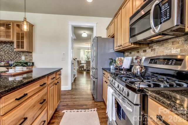 213 Nut Hatch Loop, Arden, NC 28704