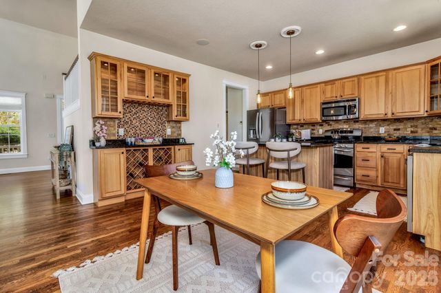213 Nut Hatch Loop, Arden, NC 28704