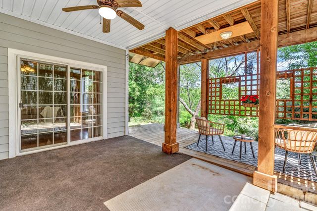213 Nut Hatch Loop, Arden, NC 28704