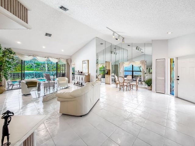 11105 Highland Circle, Boca Raton, FL 33428