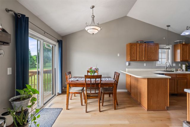 1111 Green Hills Drive, Norwalk, IA 50211