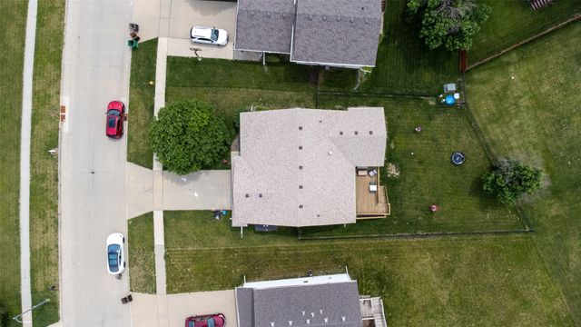 1111 Green Hills Drive, Norwalk, IA 50211