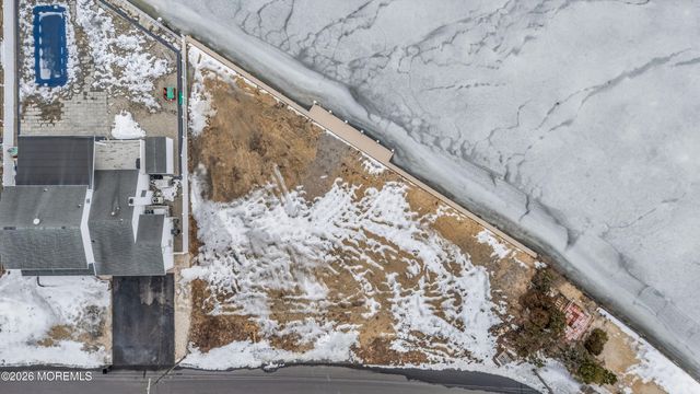 5 Tobago Avenue, Toms River, NJ 08753