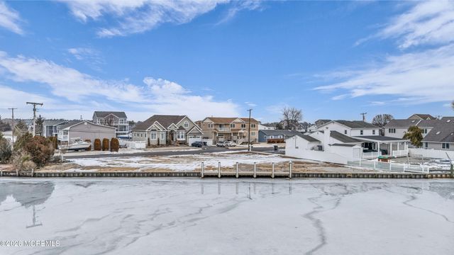 5 Tobago Avenue, Toms River, NJ 08753