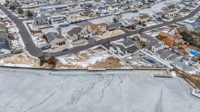 5 Tobago Avenue, Toms River, NJ 08753