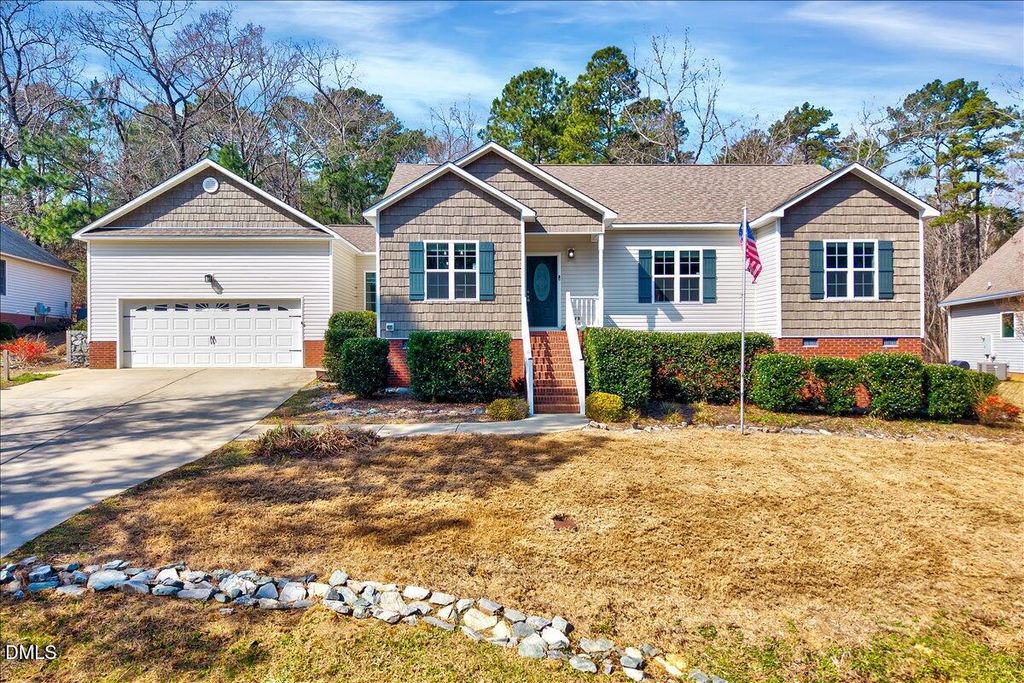 404 Cross Link Drive, Angier, NC 27501