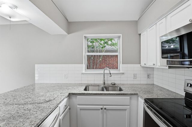 1729 Woodhall Way, Fort Worth, TX 76134