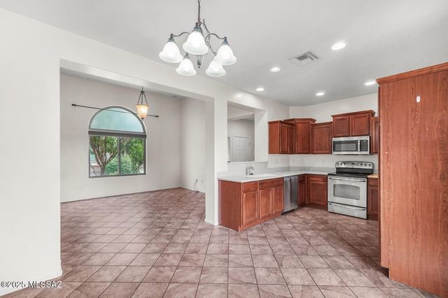 10525 E Native Rose Trail, Tucson, AZ 85747