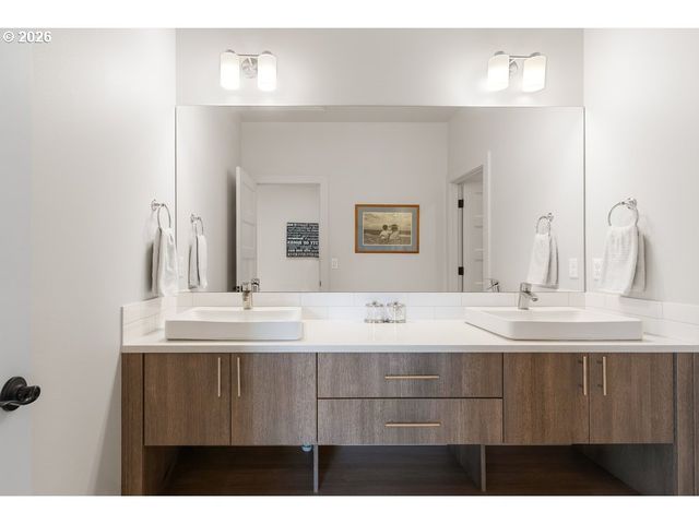 137 N 45TH Cir, Camas, WA 98607