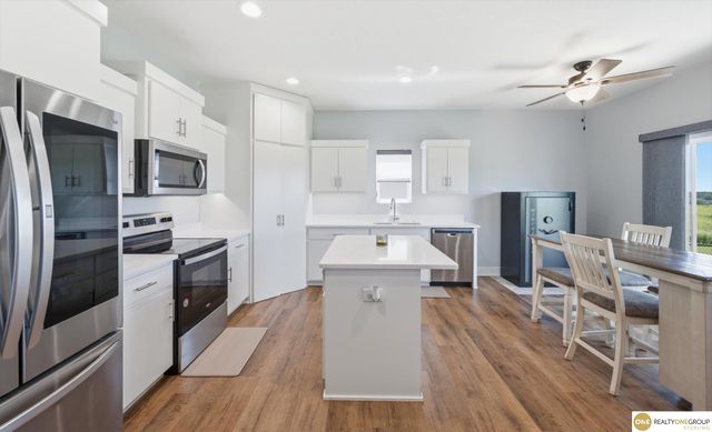 1086 Deveron Drive, Council Bluffs, IA 51503