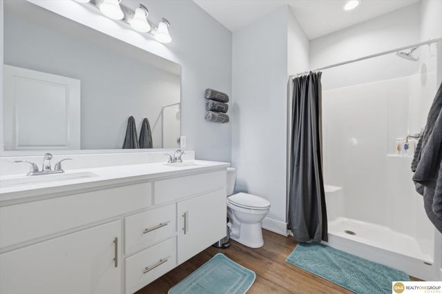 1086 Deveron Drive, Council Bluffs, IA 51503