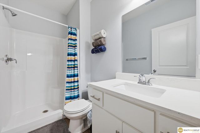 1086 Deveron Drive, Council Bluffs, IA 51503