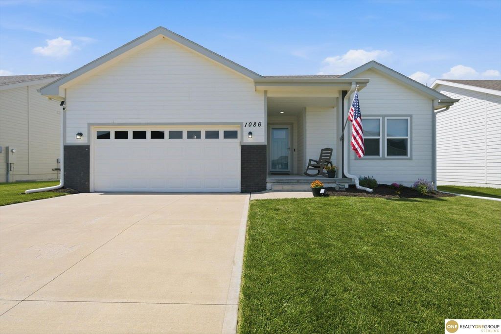1086 Deveron Drive, Council Bluffs, IA 51503